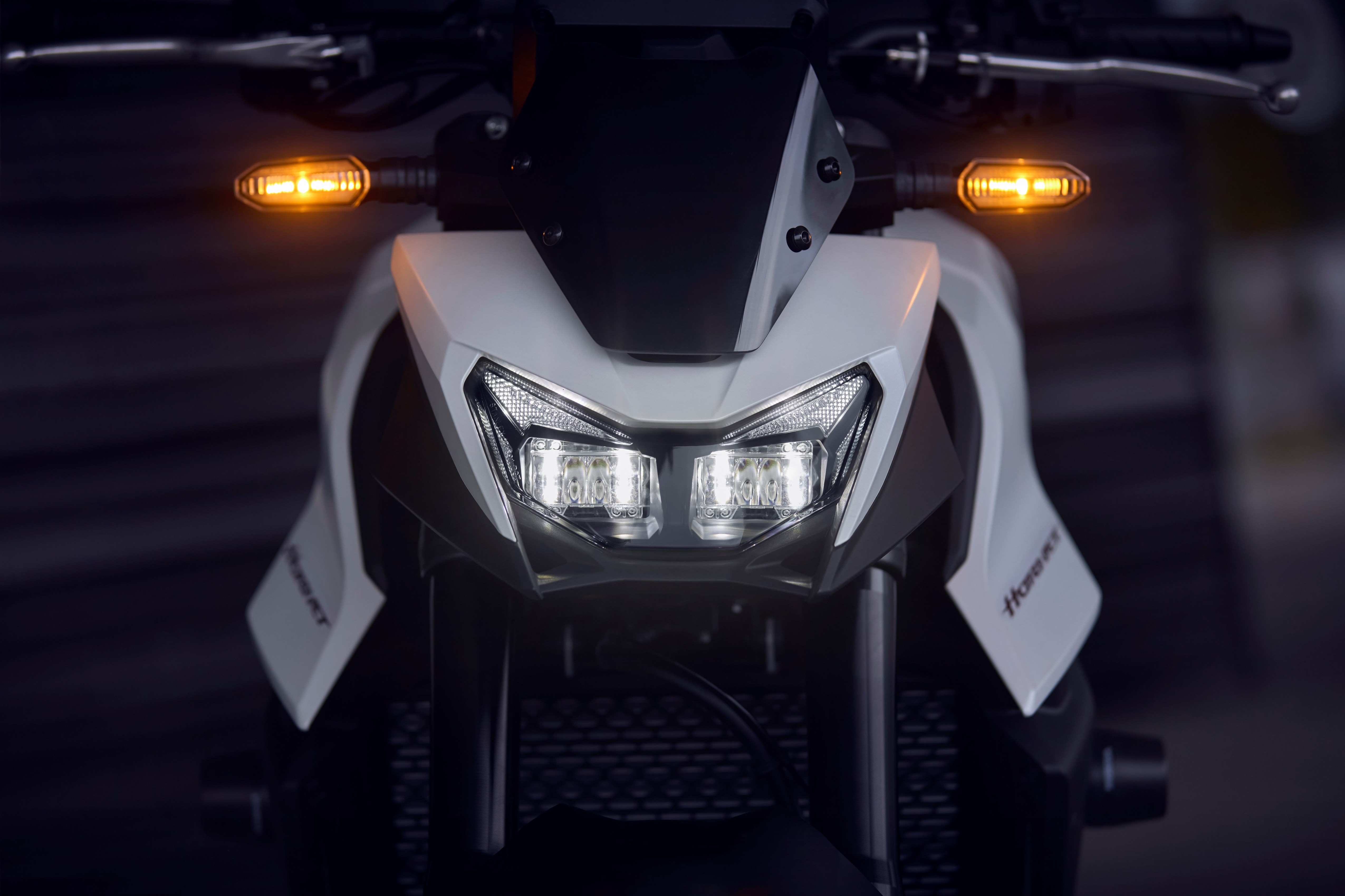 Optique avant Honda Hornet 750