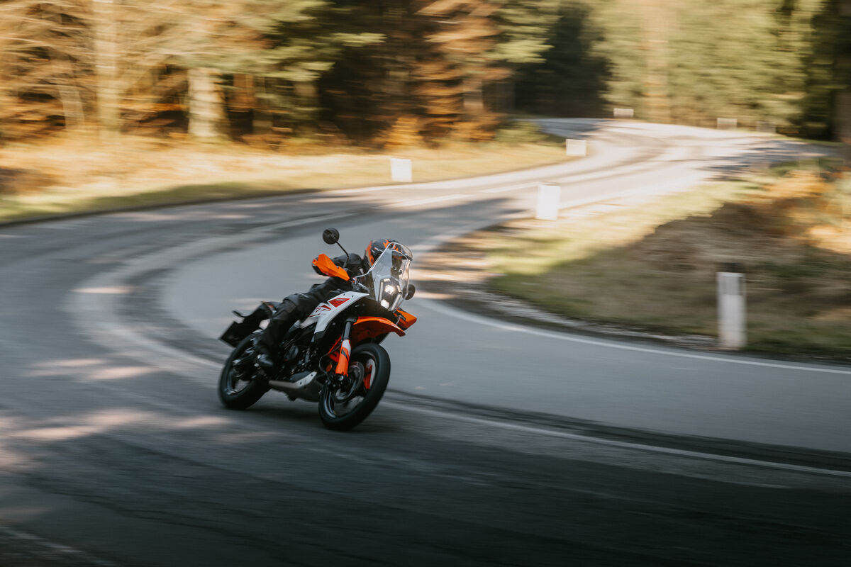 Honda Hornet 750 jaune et noire